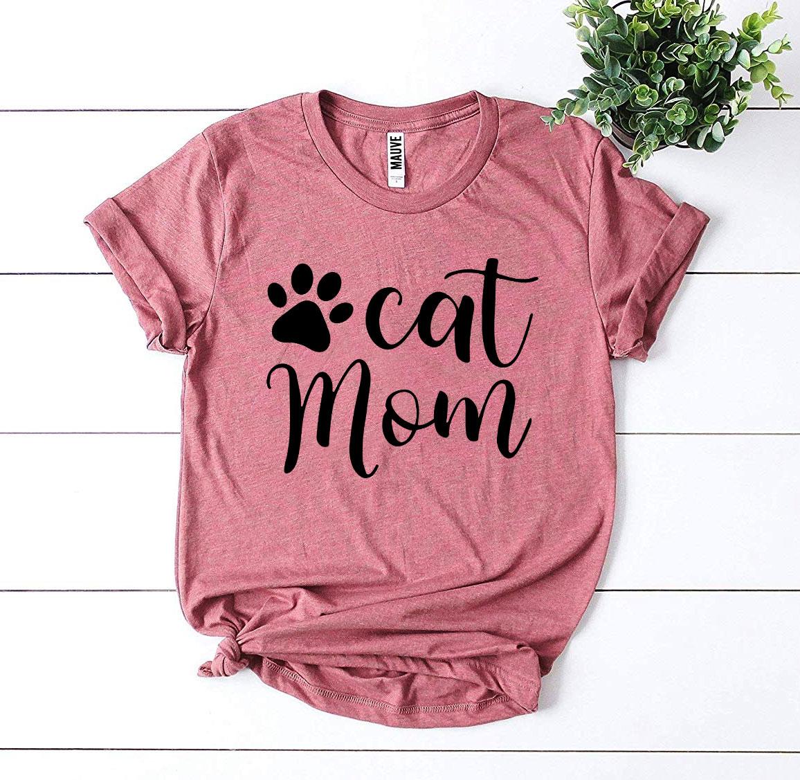 Cat Mom T-shirt - Zoomies